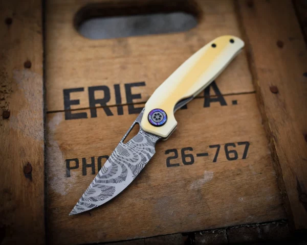 Collaboration with Carver Knife Co - Norris Fireclone 2 stainless damascus blade - Westy AIM scales - Dark Ti pivot collars, clip and back spacer - zirc pivot screws.