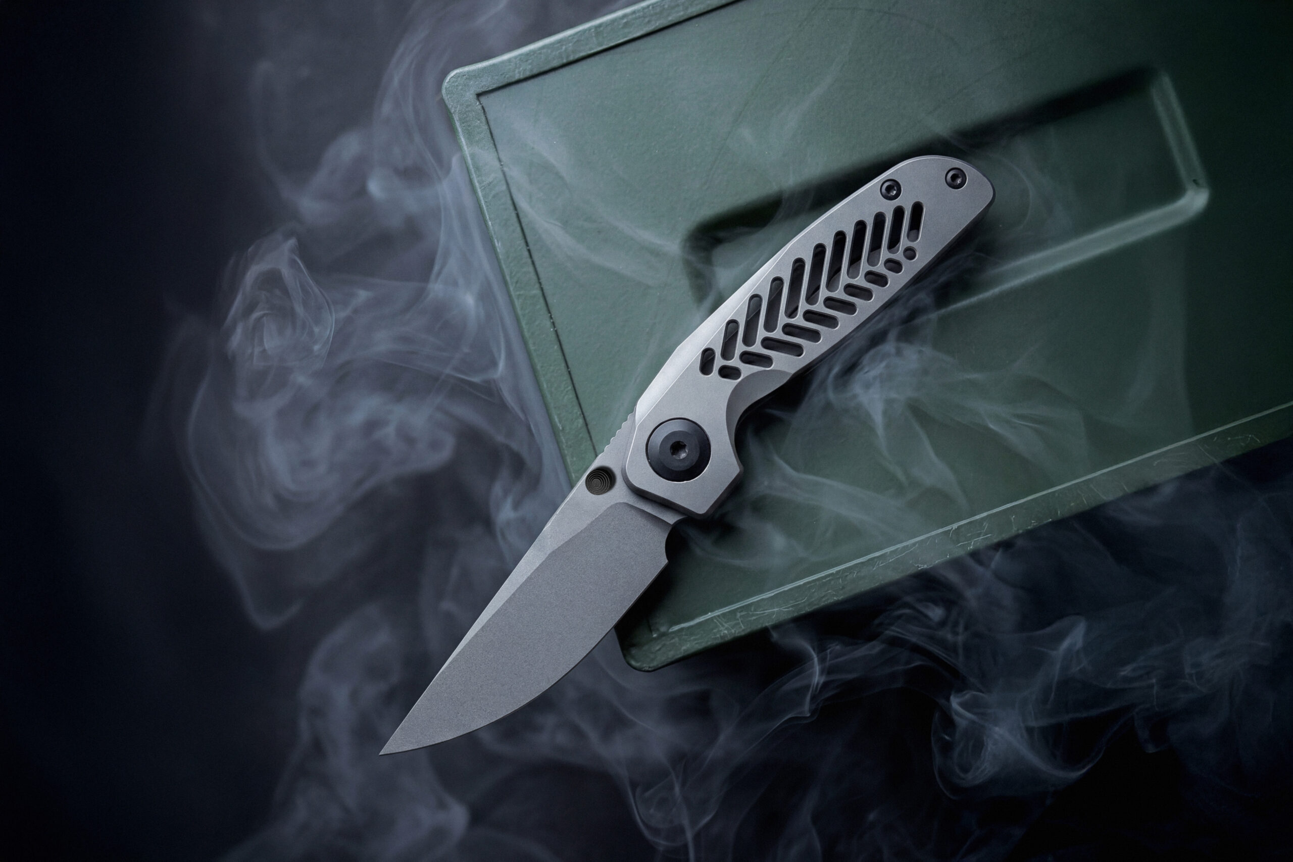 Transient 2.9 V3 Frond (Thumbstud) – HMC Knives